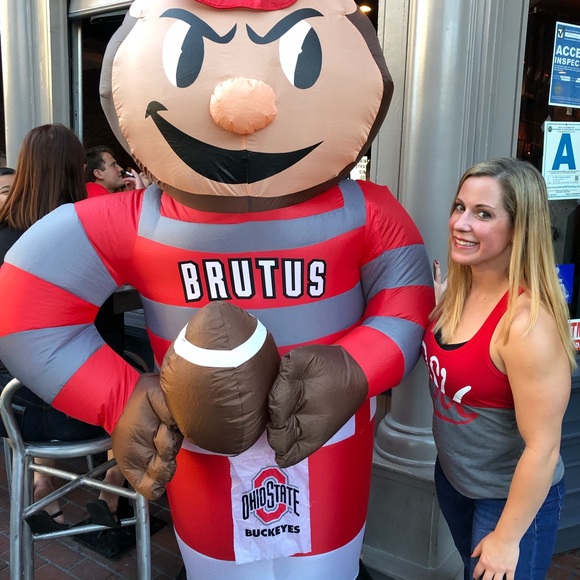 Meet your Posher, Jackie - Picture 3 of 5